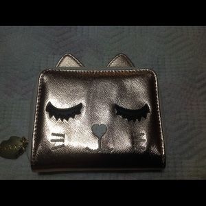 Women's.  wallet